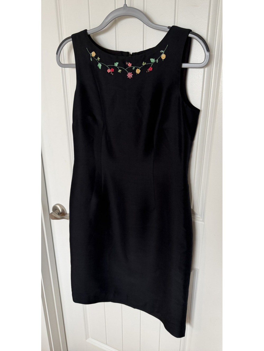 Talbots Black Silk Sleeveless Dress with Embroidered Floral Detail - Size 6